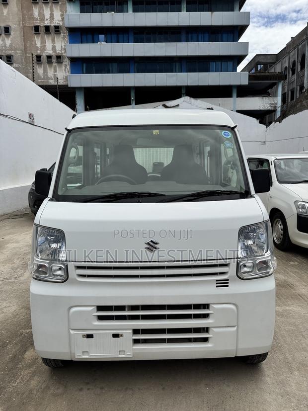 Suzuki Every Wagon 2019 White