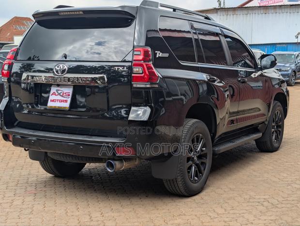 Toyota Land Cruiser Prado 2021 Black