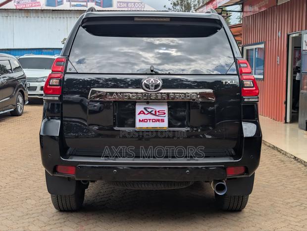 Toyota Land Cruiser Prado 2021 Black