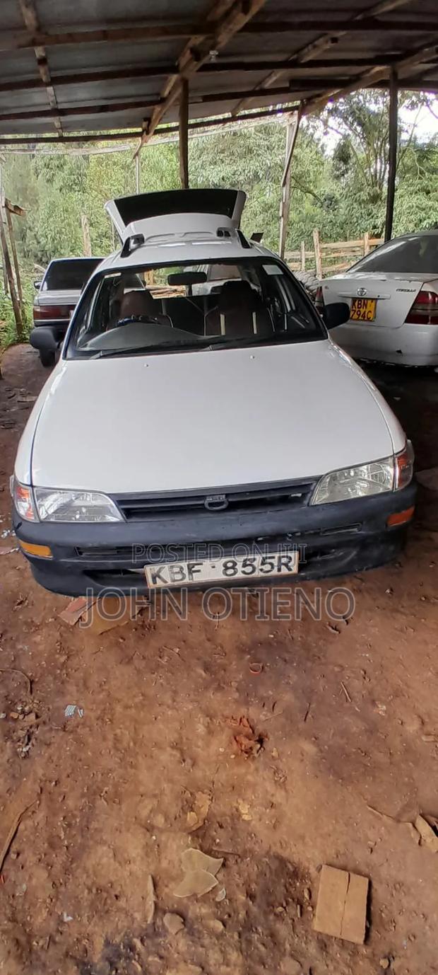 Toyota Corolla 2004 White