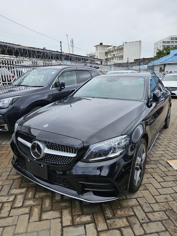 Mercedes-Benz C200 2019 Black