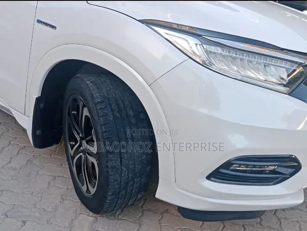 Honda Vezel 2019 White
