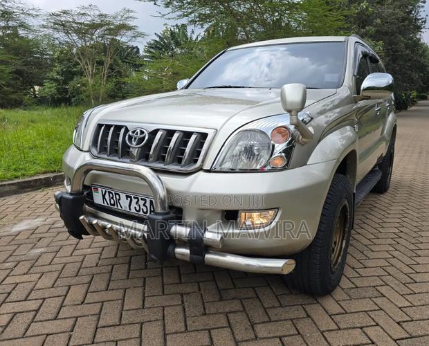 Toyota Land Cruiser Prado 2005 Gold