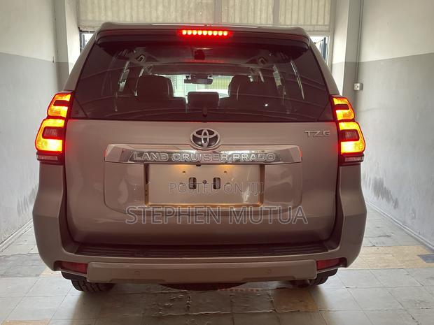 Toyota Land Cruiser Prado 2.8 2021 Brown