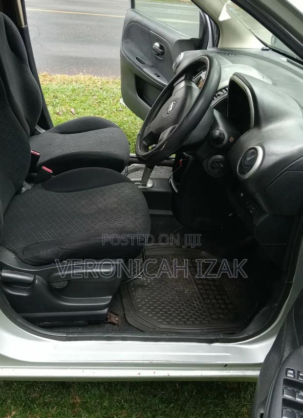 Nissan Note 2011 Silver