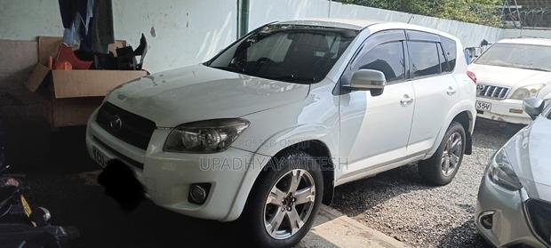 Toyota RAV4 2010 White