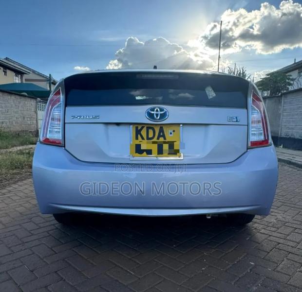 Toyota Prius 2014 Blue