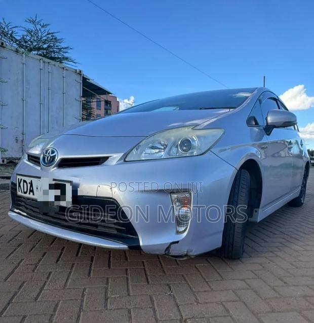 Toyota Prius 2014 Blue