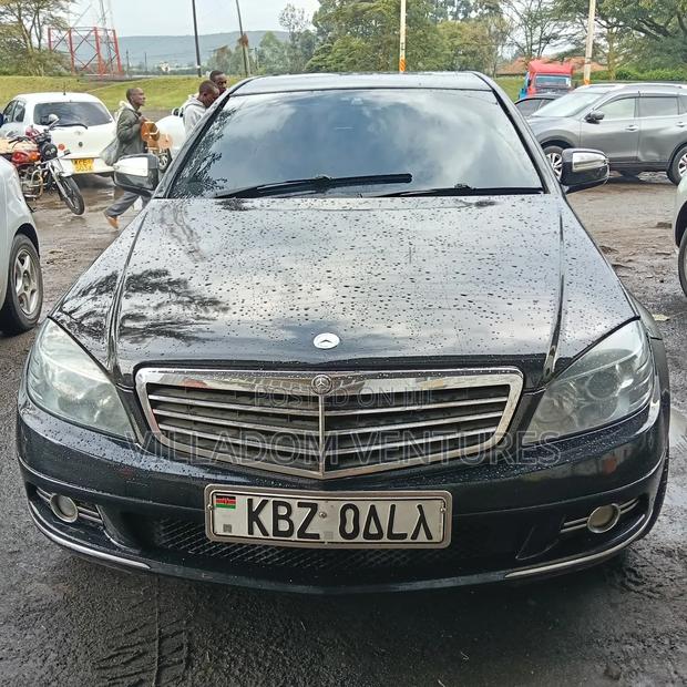 Mercedes-Benz C200 2012 Black