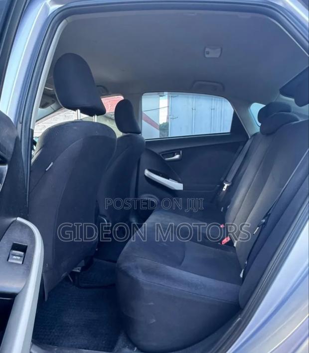 Toyota Prius 2014 Blue