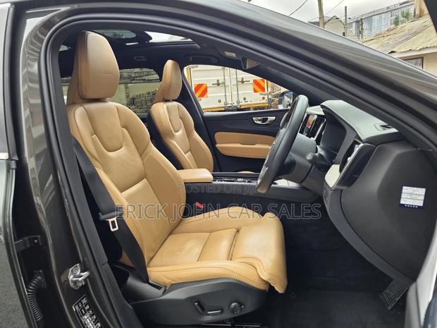 Volvo XC60 2020 Gray
