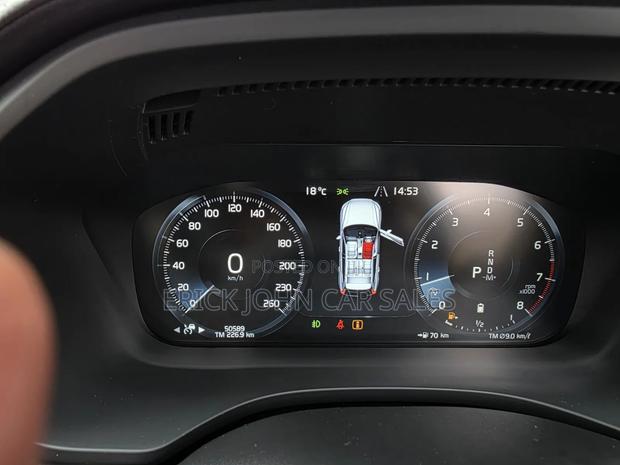 Volvo XC60 2020 Gray