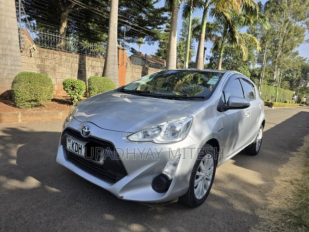 Toyota Aqua 2015 Silver