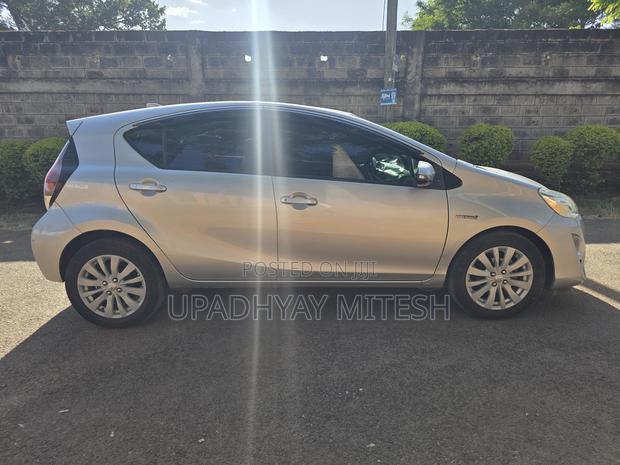 Toyota Aqua 2015 Silver
