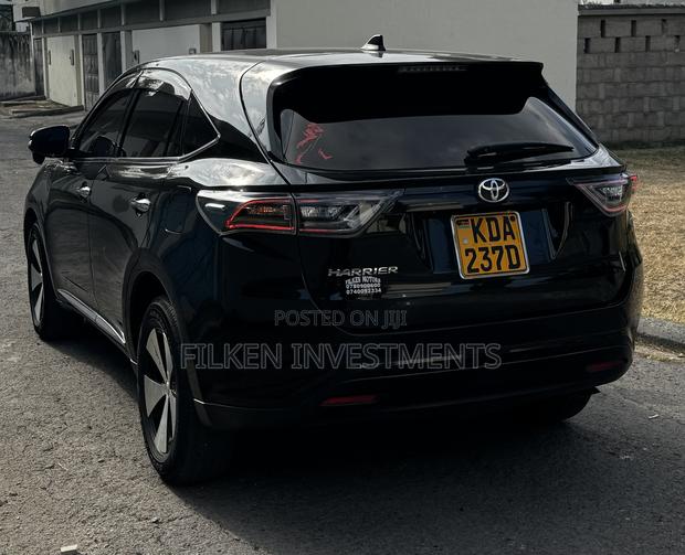 Toyota Harrier 2.0 4WD 2014 Black