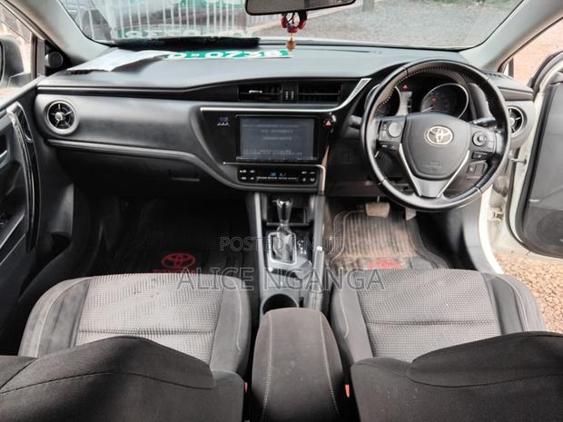 Toyota Auris 2016 White