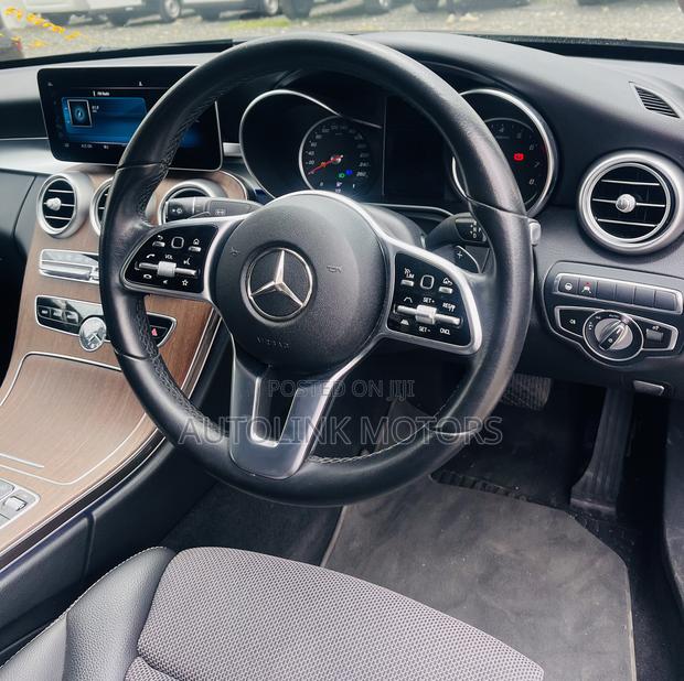 Mercedes-Benz C200 2019 Green