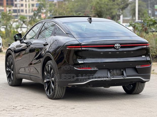 Toyota Crown 2023 Black
