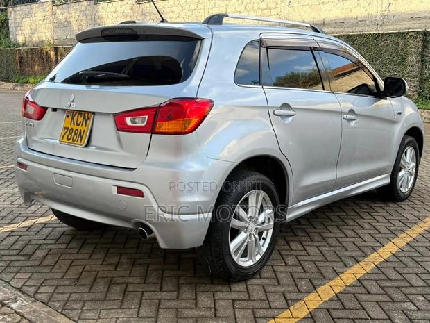 Mitsubishi RVR 2010 Silver
