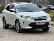 Toyota Harrier 2.0 2018 Pearl for sale