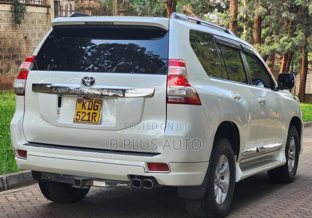 Toyota Land Cruiser Prado 2016 White