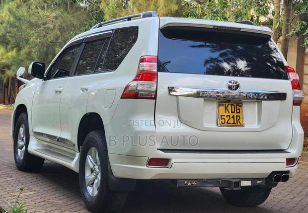 Toyota Land Cruiser Prado 2016 White