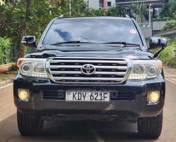 Toyota Land Cruiser 2012 Black