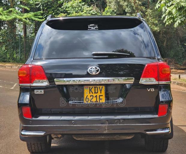 Toyota Land Cruiser 2012 Black