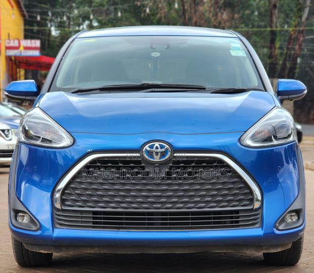 Toyota Sienta 1.5 Hybrid FWD (6-seater) 2019 Blue