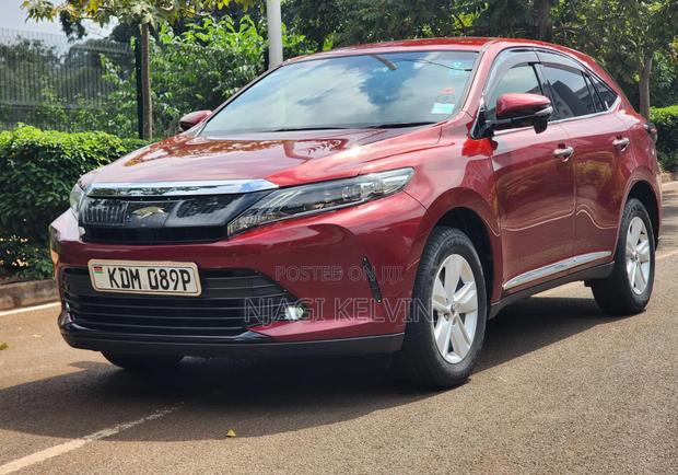 Toyota Harrier 2.0 2017 Red