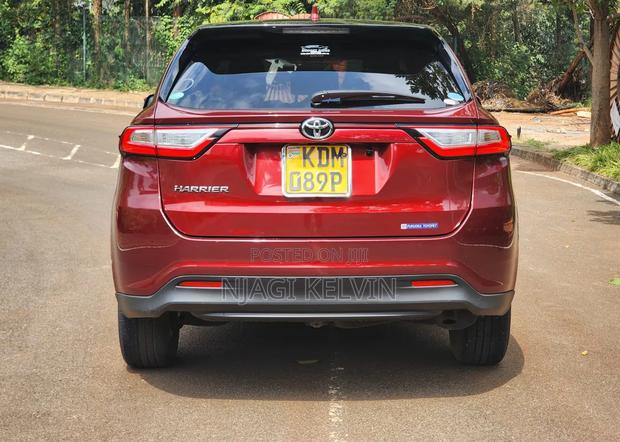 Toyota Harrier 2.0 2017 Red