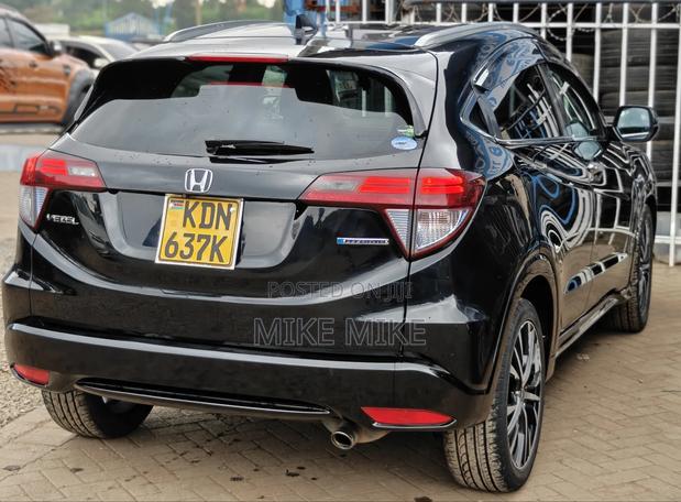 Honda Vezel 1.5 Hybrid 2WD 2016 Black