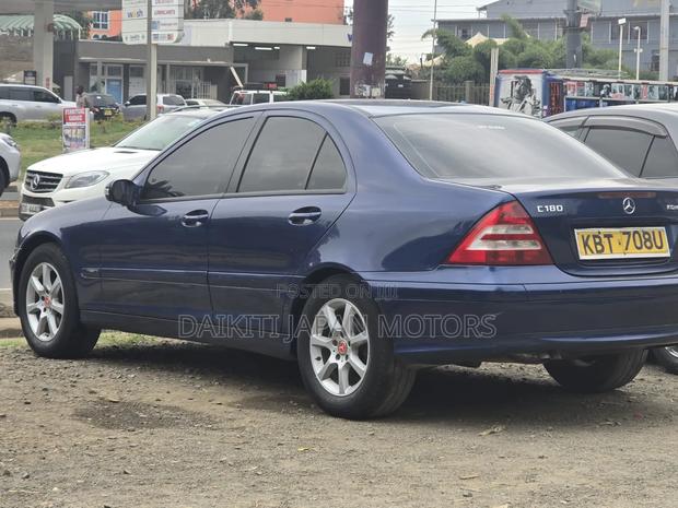 Mercedes-Benz C180 2006 Blue