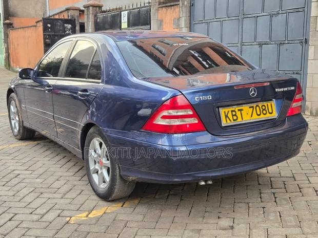 Mercedes-Benz C180 2006 Blue