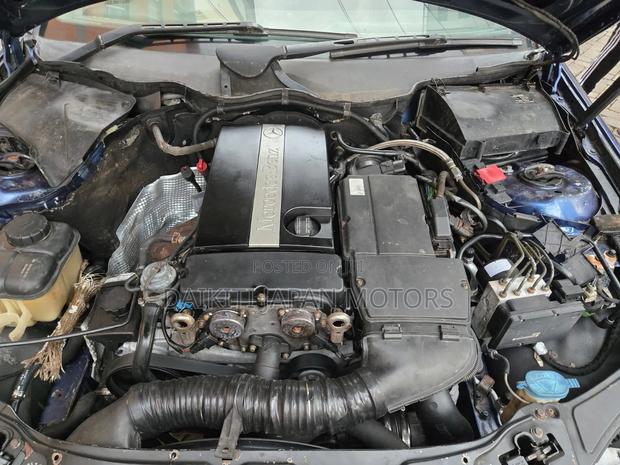 Mercedes-Benz C180 2006 Blue