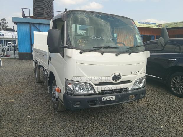 Toyota Dyna 2020 White