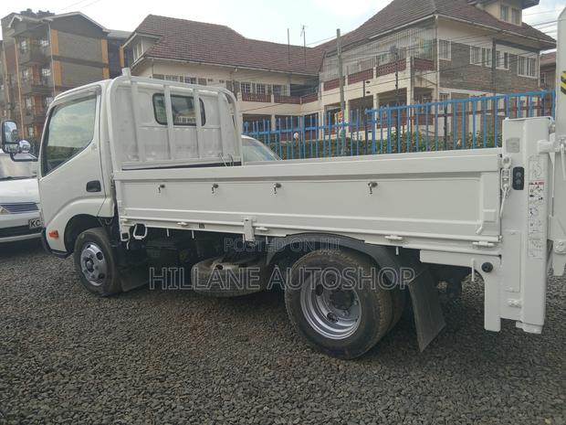 Toyota Dyna 2020 White