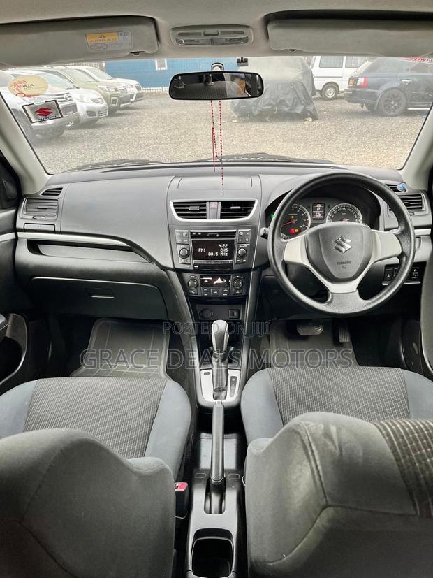 Suzuki Swift 2015 Red