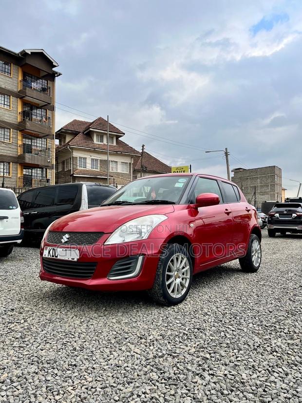 Suzuki Swift 2015 Red