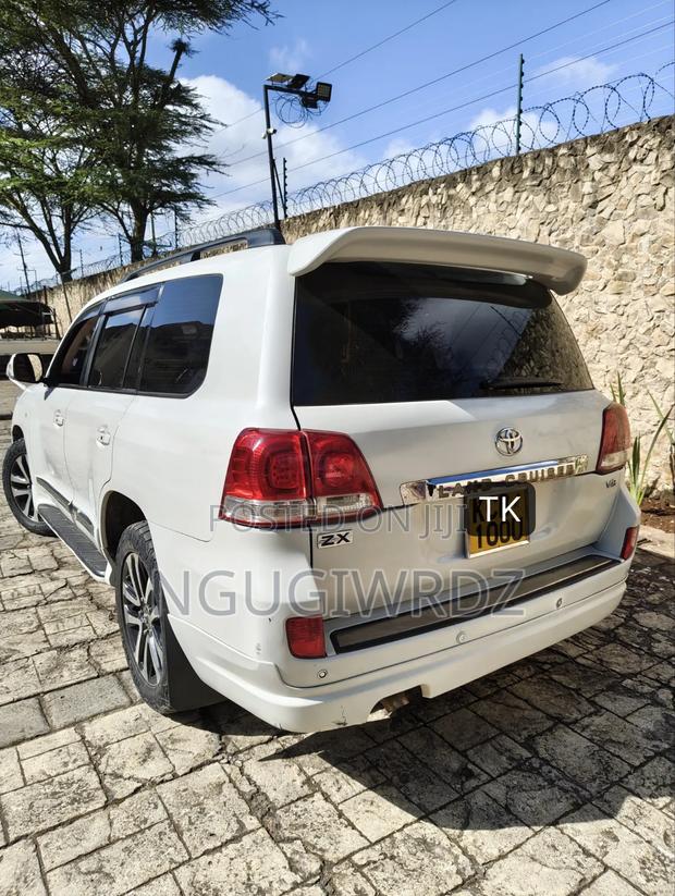 Toyota Land Cruiser Prado 2008 White