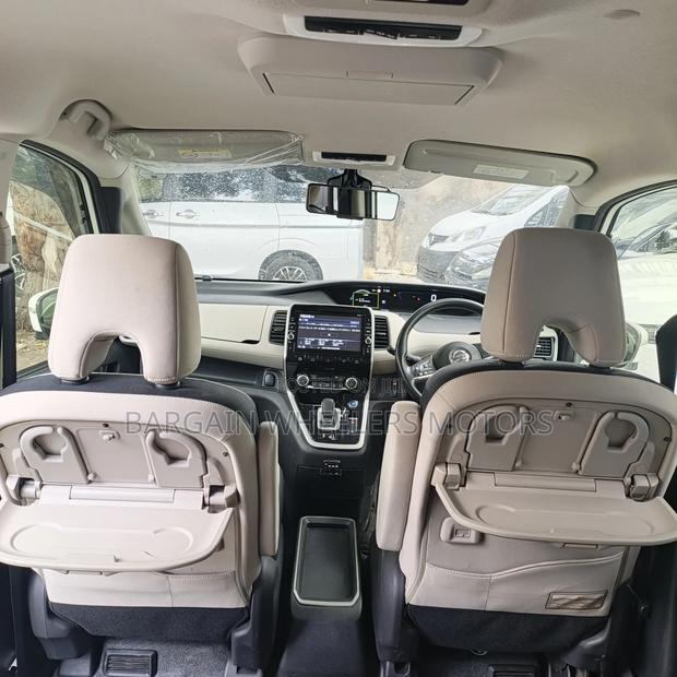 Nissan Serena 2019 White