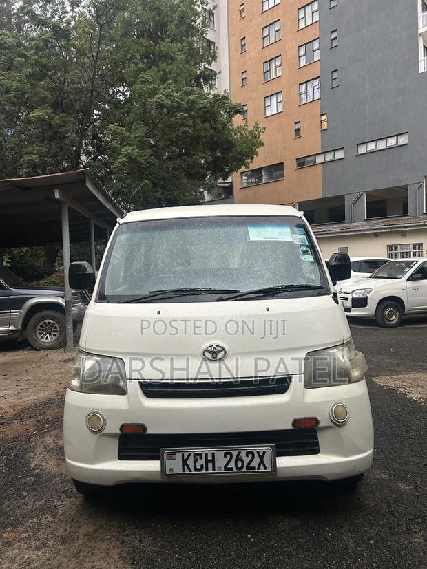 Toyota TownAce 2009 White