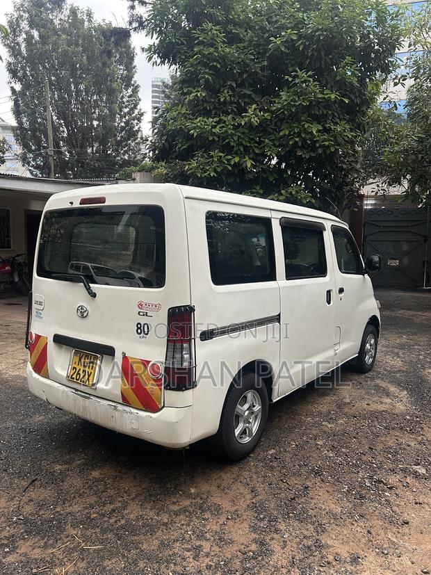 Toyota TownAce 2009 White