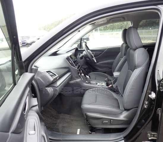 Subaru Forester Premium AWD 2019 Black