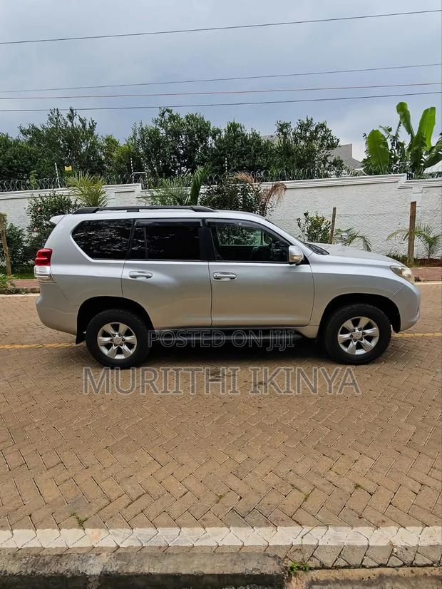 Toyota Land Cruiser Prado 2009 Silver