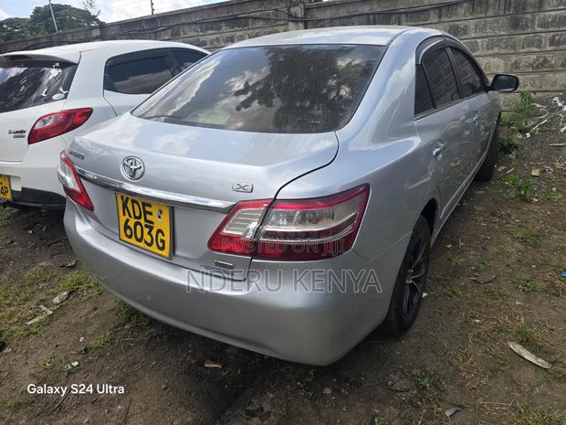 Toyota Premio 1.8 FWD 2014 Silver
