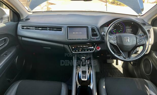 Honda Vezel 1.5 Hybrid 2WD 2019 Black