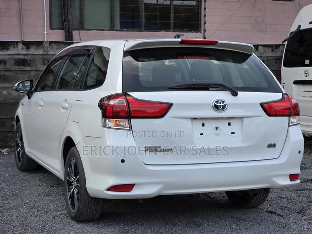 Toyota Corolla 2018 White
