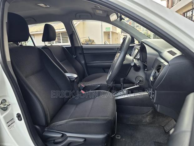 Toyota Corolla 2018 White