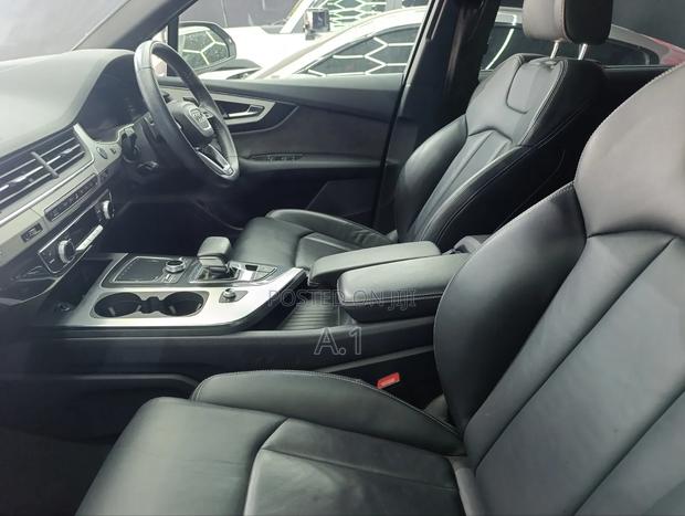 Audi Q7 2019 Pearl